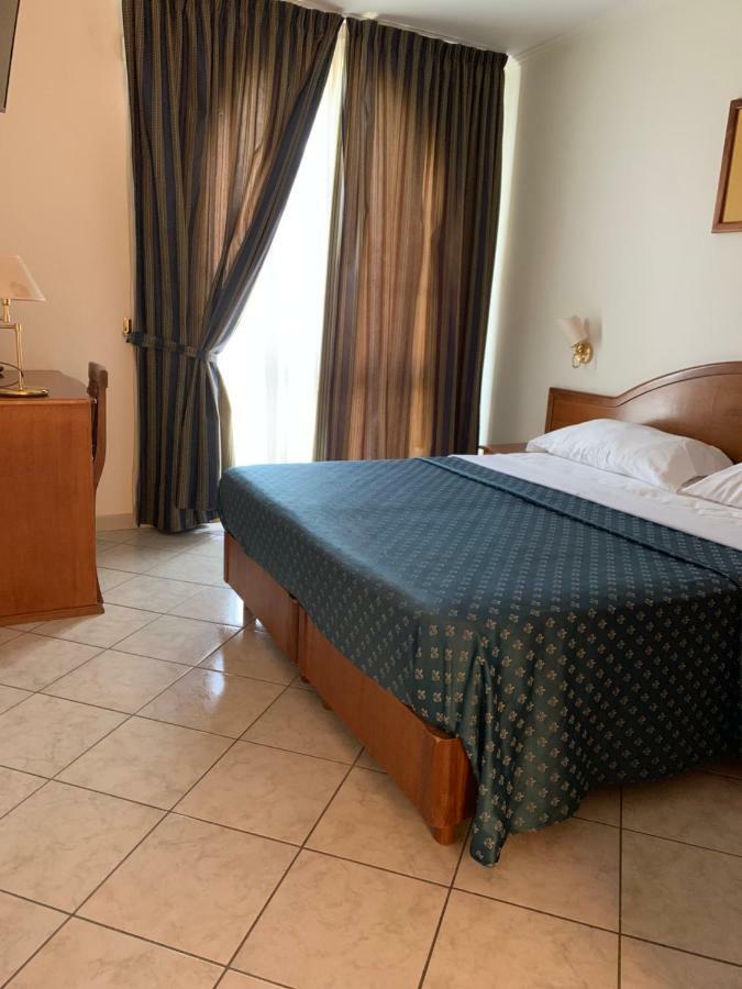Hr Hotel & Spa Piano di Sorrento Exterior photo